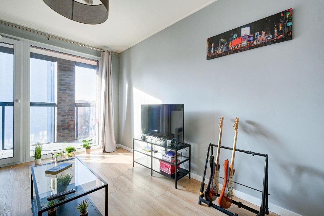 Szwedzka 4 Studio + Balcony Apartament *